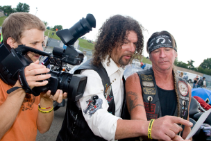 Roger One on One with Hog Bone